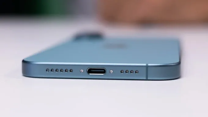 Nhược điểm khi mua iPhone 16 Plus cũ lúc này