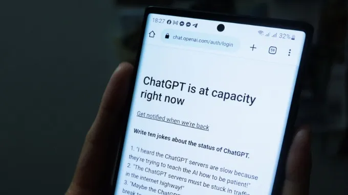 Hệ thống máy chủ OpenAI bị quá tải