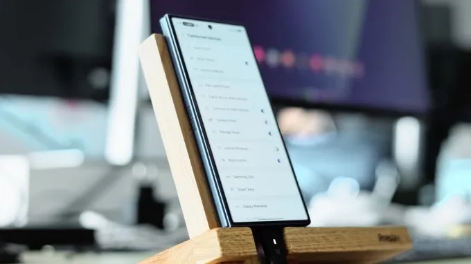 Samsung DeX giúp thiết bị hoạt động gần giống một chiếc máy tính