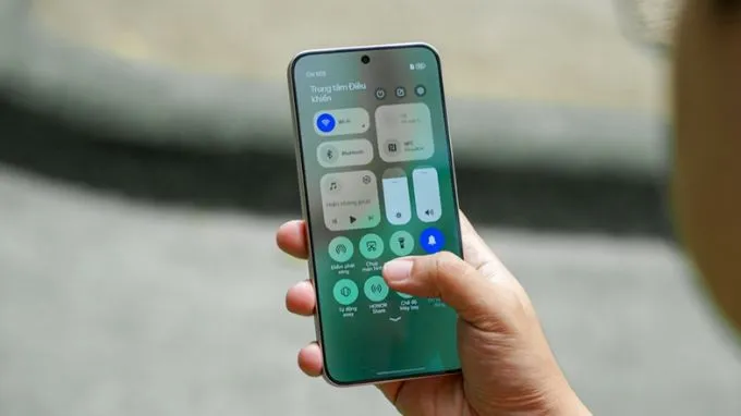 Đối với chiếc điện thoại nhà HONOR, máy vận hành trên giao diện Magic OS 9