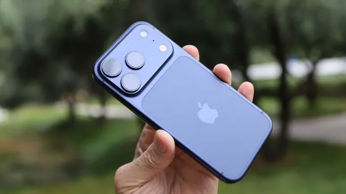 iPhone 18 Pro sở hữu màn hình 6.3 inch vừa vặn