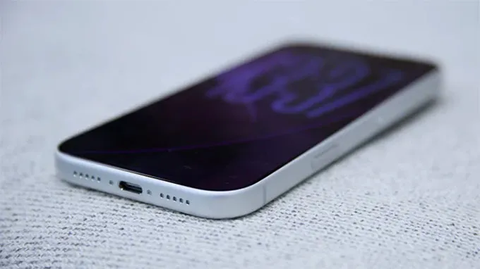 iPhone 17 Pro có pin (3.988 / 4.252 mAh)