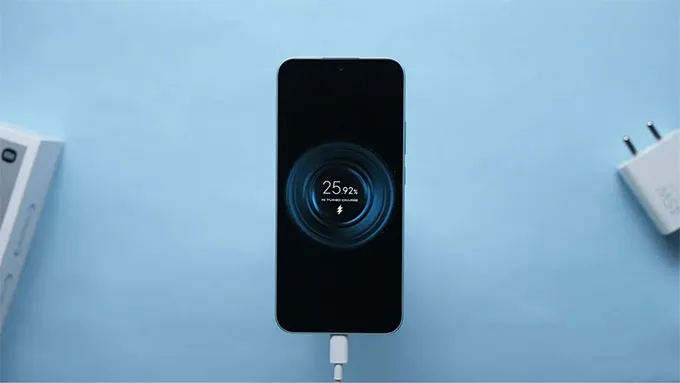 Redmi Note 17 4G còn nhỉnh hơn với viên pin 7.700 mAh