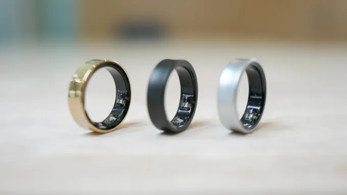 Các phiên bản màu sắc và vật liệu của Galaxy Ring