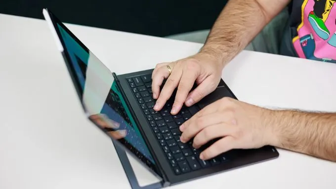 Cả Galaxy Tab S12 Ultra và Galaxy Tab S11 Ultra đều tương thích với Pro Keyboard