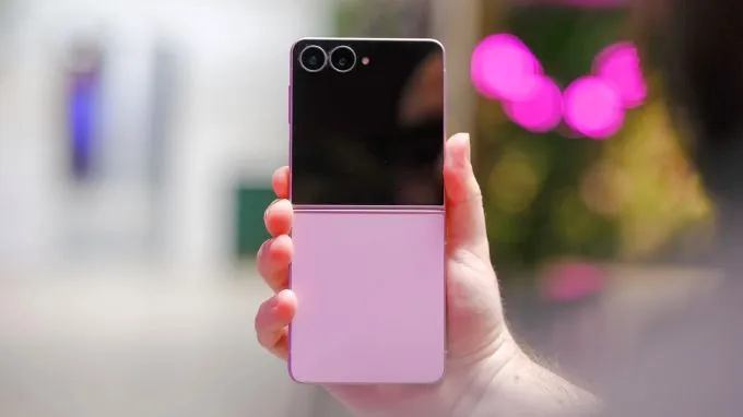 Samsung Galaxy Z Flip8 màu Hồng Rosé