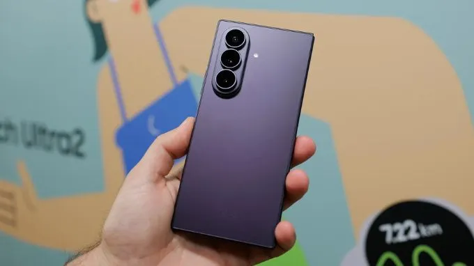 Lần đầu xuất hiện phiên bản Galaxy Z Fold8 Ultra