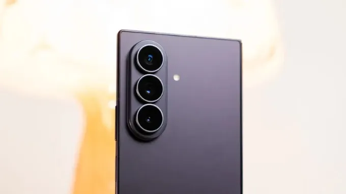 Galaxy Z Fold8 Ultra chỉ có camera tele 10MP