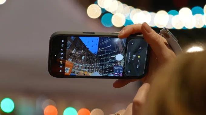 iPhone 18 Pro mang đến cảm giác như một chiếc máy ảnh chuyên nghiệp