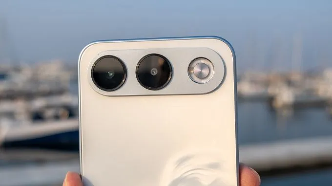 OPPO A7 Pro 5G được trang bị camera chính 50MP