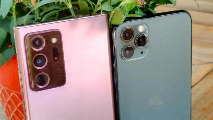 Cả Galaxy Note 20 Ultra và iPhone 11 Pro Max đều được trang bị hệ thống 3 camera cao cấp