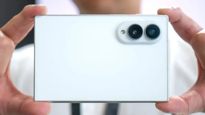 So sánh Galaxy Z Fold8 và Galaxy Z Flip8 về camera