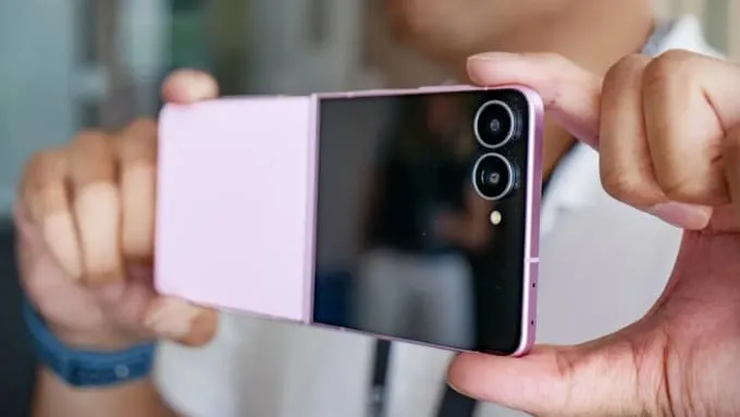 Galaxy Z Flip8 được trang bị camera chính 50MP