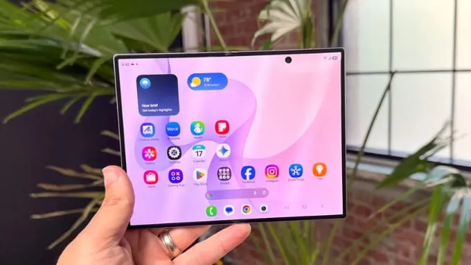 Màn hình chính của Galaxy Z Fold8 chuyển sang thiết kế màn hình tỷ lệ 4:3 gần vuông