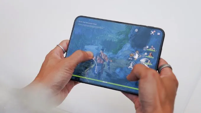 Bên trong iPhone Duo là bộ vi xử lý A20 Pro được xây dựng trên tiến trình 2nm