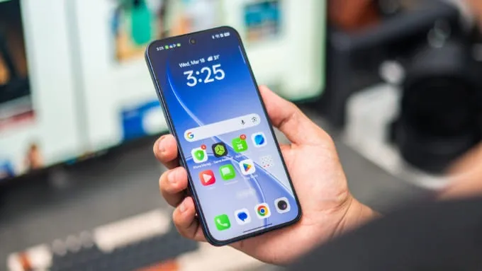 OPPO Reno15 được trang bị màn hình AMOLED 6.59 inch