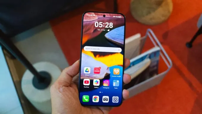 Huawei Pura 90s Pro Max được trang bị màn hình LTPO OLED 6.9 inch