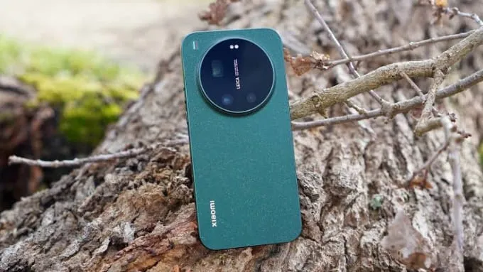 Xiaomi 17 Ultra có kích thước 162.9 x 77.6 x 8.29 mm