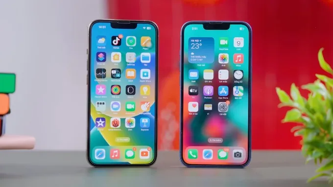 So sánh iPhone 13 và iPhone 13 Pro về màn hình