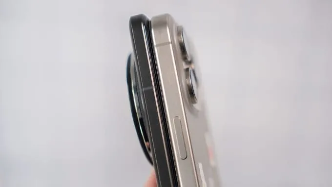 Xiaomi 14 Ultra sở hữu kích thước 161.4 x 75.3 x 9.2 mm