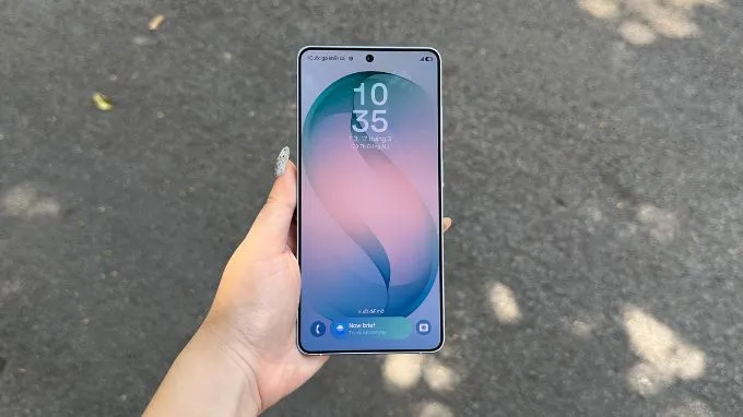 Galaxy S26 Ultra sử dụng màn hình Dynamic LTPO AMOLED 2X lớn hơn