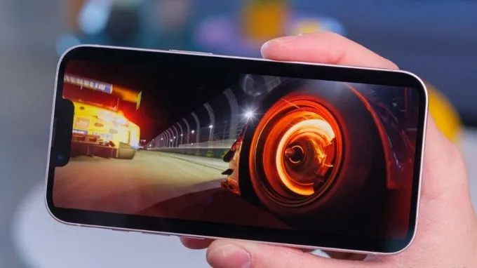 iPhone 17e sử dụng màn hình Super Retina XDR OLED 6.1 inch