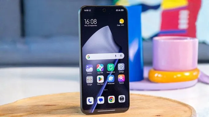 Xiaomi 15T có độ sáng thấp hơn, dừng ở mức 3.200 nits