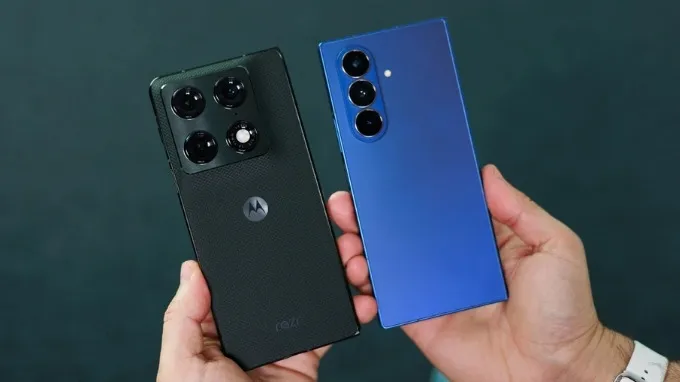 So sánh Motorola Razr Fold và Galaxy Z Fold 7 về thiết kế