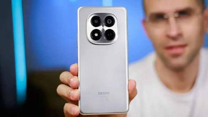 Redmi Note 15 Pro lại hướng đến phong cách thanh lịch và cao cấp hơn