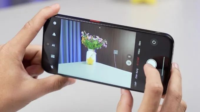 Nubia Neo 5 được trang bị cụm camera sau kép với cảm biến chính 50MP