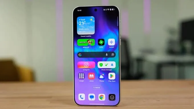 OPPO Find X9 Pro lựa chọn hướng đi truyền thống hơn với màn hình AMOLED