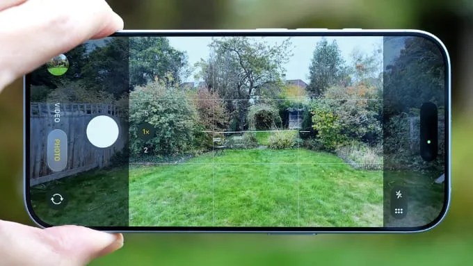 Camera là điểm khác biệt khi so sánh OPPO Find X9s vs iPhone 17