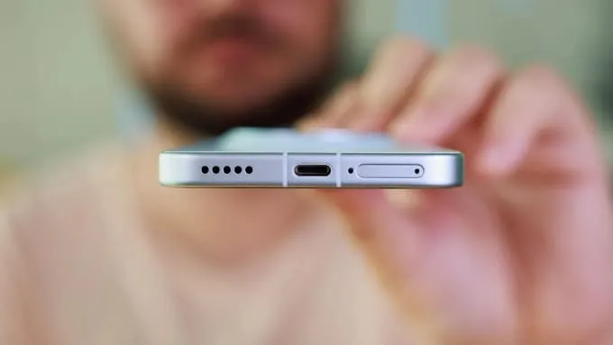 Pin là điểm nhấn khi so sánh Oppo Find X9s vs Vivo X300