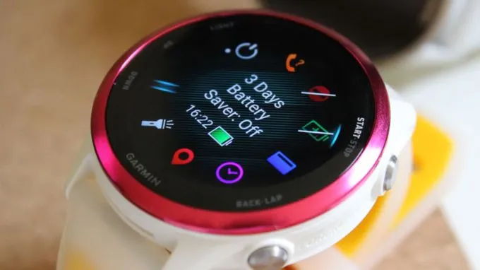 Garmin có thể duy trì hoạt động liên tục từ 7 ngày đến cả tháng chỉ với một lần sạc
