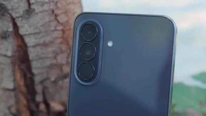 So sánh Samsung Galaxy A27 vs Galaxy A26 về camera