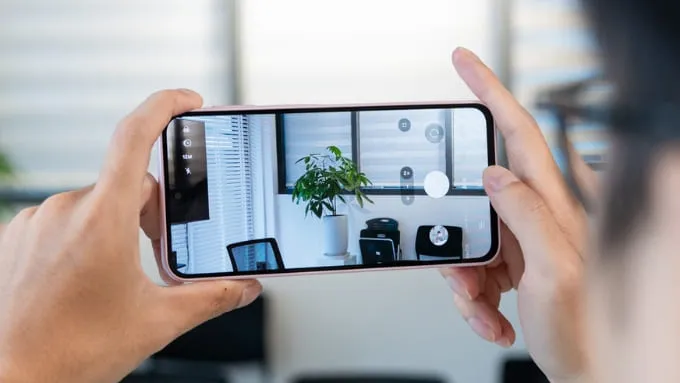 So sánh Samsung Galaxy A27 vs Galaxy A56 về camera cho thấy cả 2 đều được trang bị hệ thống 3 camera sau linh hoạt