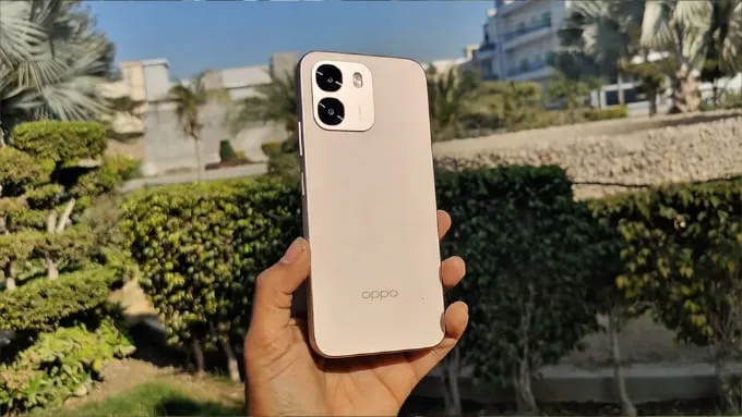 OPPO A6 sở hữu thiết kế với kích thước khoảng 166.61 x 78.51 x 8.61 mm và trọng lượng 215g