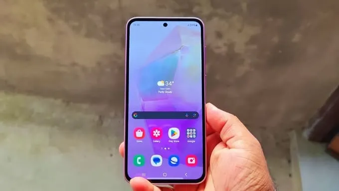 Galaxy A27 sở hữu màn hình Super AMOLED 6.7 inch