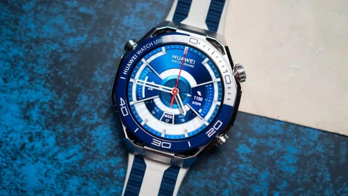 Huawei Watch Ultimate 2 sử dụng màn hình LTPO 2.0 AMOLED 1.5 inch