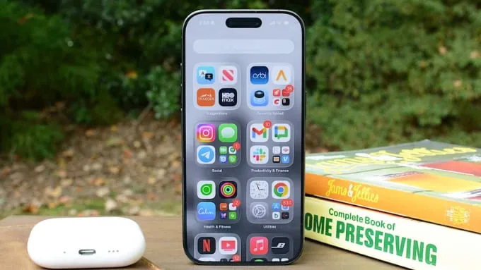 iPhone 17 sở hữu màn hình Super Retina XDR OLED