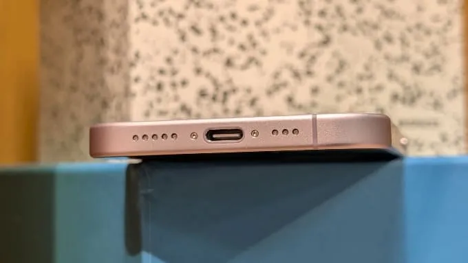 iPhone 17 sở hữu viên pin khoảng 3.692 mAh