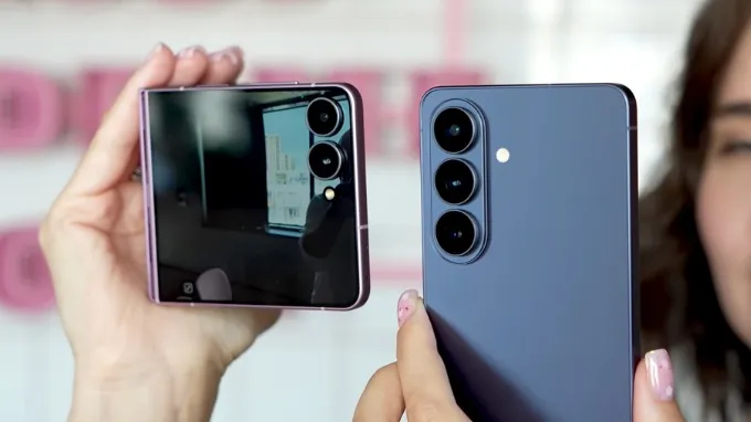 Galaxy Z Flip8 chỉ được trang bị cụm camera kép