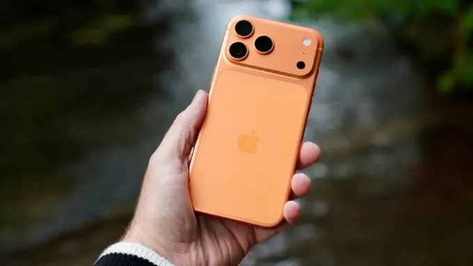 iPhone 17 Pro Max có kích thước 163.4 x 78.0 x 8.75 mm