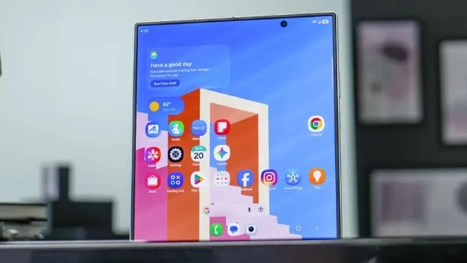 Galaxy Z Fold8 Ultra có lợi thế vượt trội nhờ hệ thống màn hình kép Dynamic LTPO AMOLED 2X
