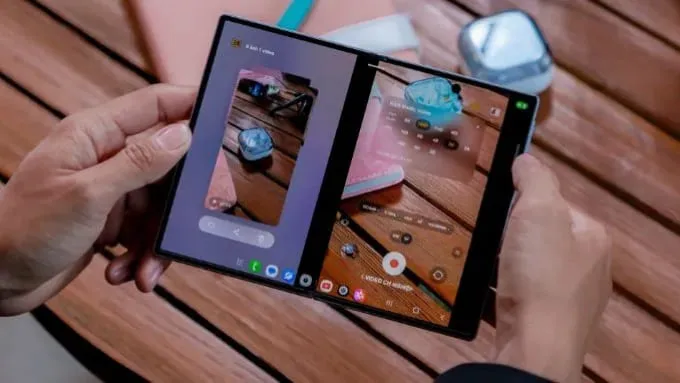 So sánh Samsung Galaxy Z Fold8 vs Google Pixel 10 Pro Fold về camera