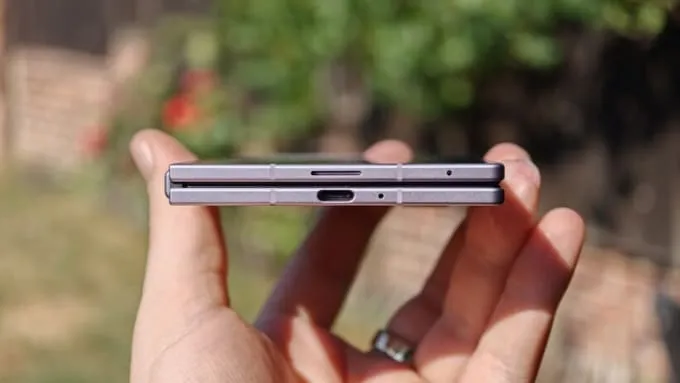 So sánh Samsung Galaxy Z Fold8 vs Google Pixel 10 Pro Fold về pin