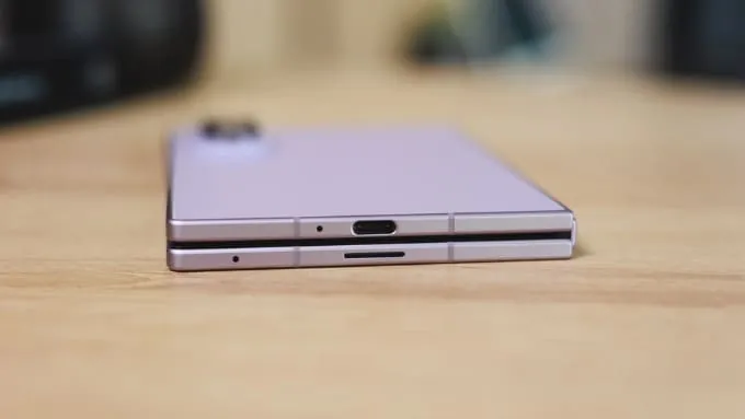 So sánh Samsung Galaxy Z Fold8 vs Huawei Pura X Max về pin