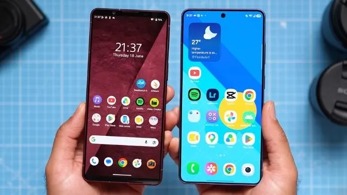Galaxy S26 Ultra còn có mật độ điểm ảnh lên đến 500 ppi, cao hơn hẳn con số 396 ppi trên Xperia 1 VIII