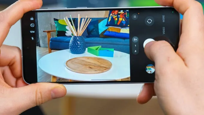 Galaxy A56 sở hữu hệ thống camera sau đa dụng hơn với 3 cảm biến