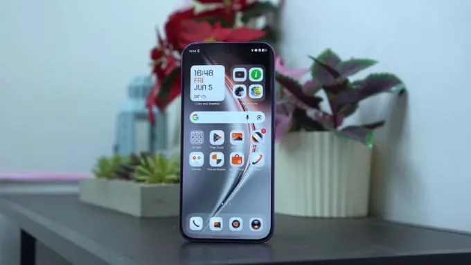 Tecno Pova Curve 2 nổi bật với màn hình cong 3D AMOLED 6.78 inch